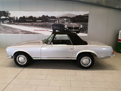 Mercedes-Benz 230 SL Pagode