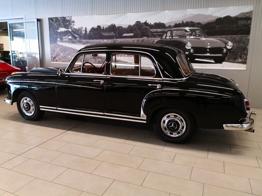 220-se-ponton-limousine-mit-faltschiebedach_1.jpg