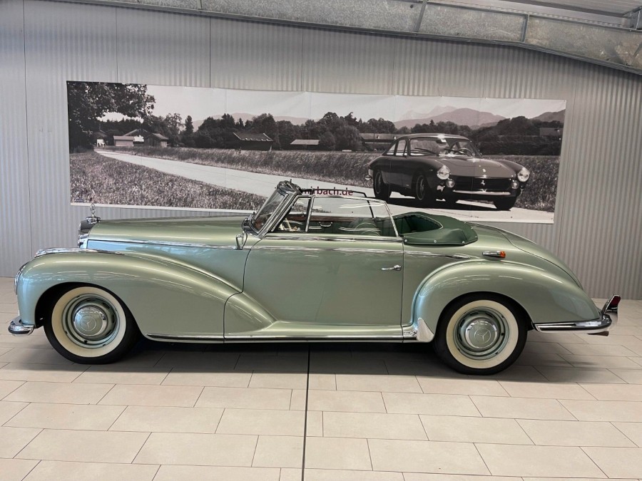 300-s-roadster-w188_0.jpg