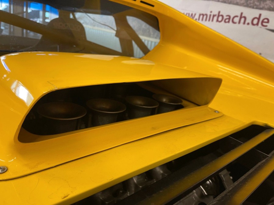 308-gt4-rennwagen_9.jpg