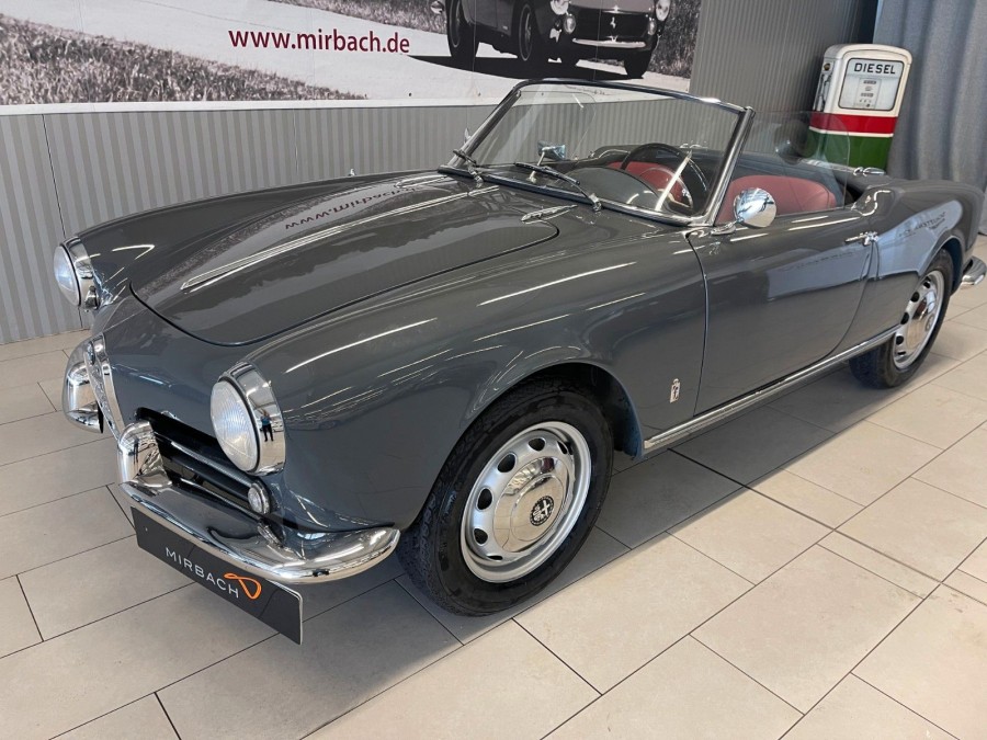 giulietta-spider-750-d_1.jpg
