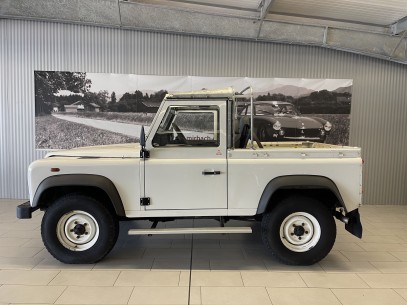 Land Rover Defender 90 E Soft Top